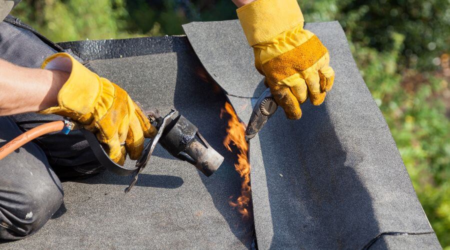 Expert Emergency Roof Repairs services in Bassett, NE